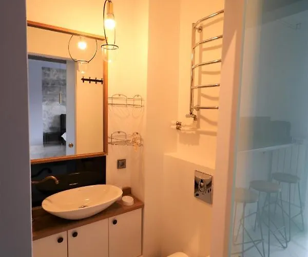 Deluxe Skyline Retreat - Old Town Bucarest