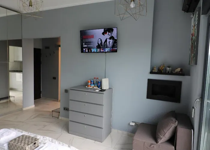 Deluxe Skyline Retreat - Old Town Apartamento Bucarest