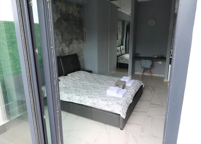 Apartamento Deluxe Skyline Retreat - Old Town Bucarest