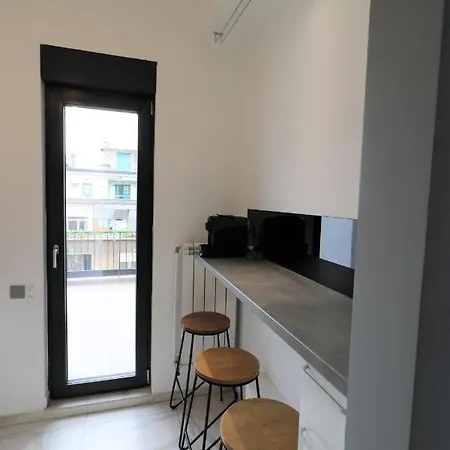 Apartment Deluxe Skyline Retreat - Old Town