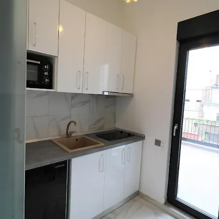 Deluxe Skyline Retreat - Old Town *