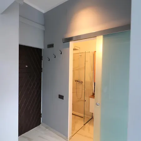 Deluxe Skyline Retreat - Old Town Appartement *