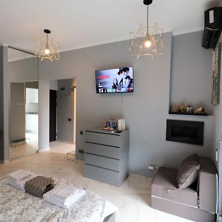 Deluxe Skyline Retreat - Old Town