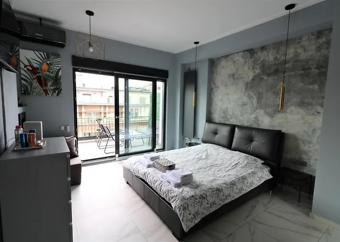 Lägenhet Deluxe Skyline Retreat - Old Town Bukarest