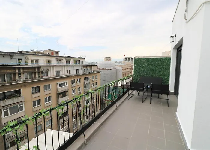 Deluxe Skyline Retreat - Old Town Appartamento Bucarest
