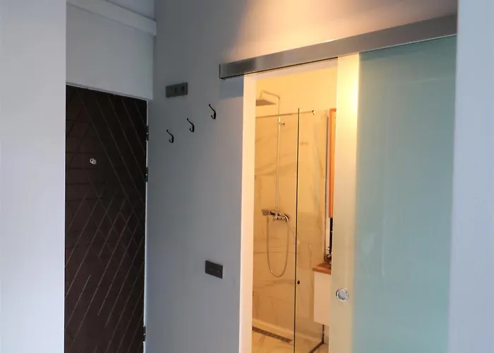 Deluxe Skyline Retreat - Old Town Appartamento *