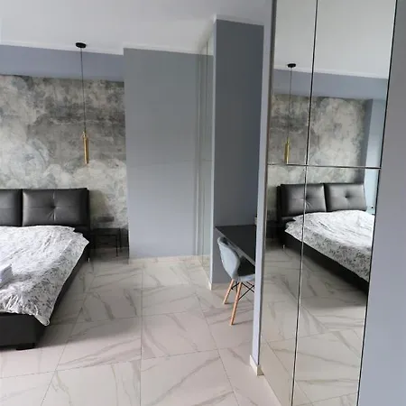 Deluxe Skyline Retreat - Old Town Бухарест