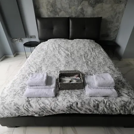 Deluxe Skyline Retreat - Old Town דירה *