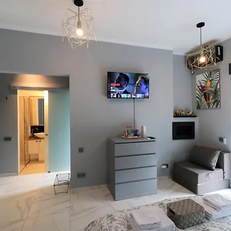 Deluxe Skyline Retreat - Old Town *