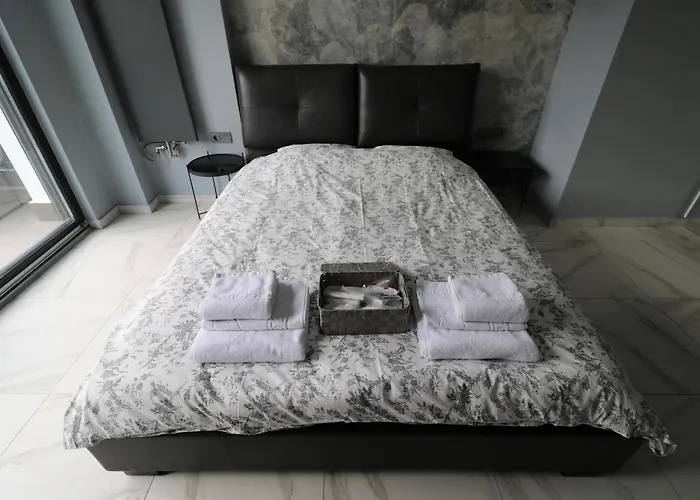 Deluxe Skyline Retreat - Old Town Apartamento *