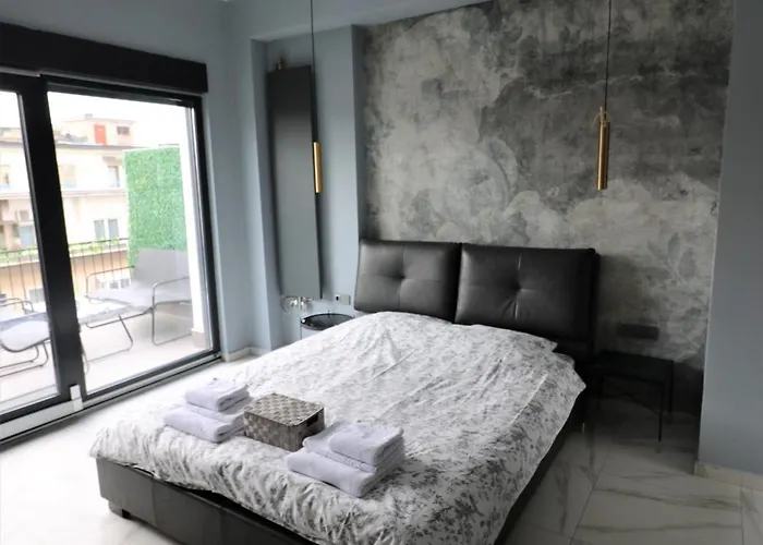 Deluxe Skyline Retreat - Old Town Apartamento *