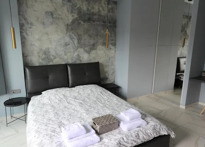 Deluxe Skyline Retreat - Old Town Apartamento Bucareste